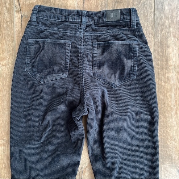 Urban Outfitters BDG High Rise Mom Tappered Black Corduroy Pants Size 25 - Picture 4 of 8